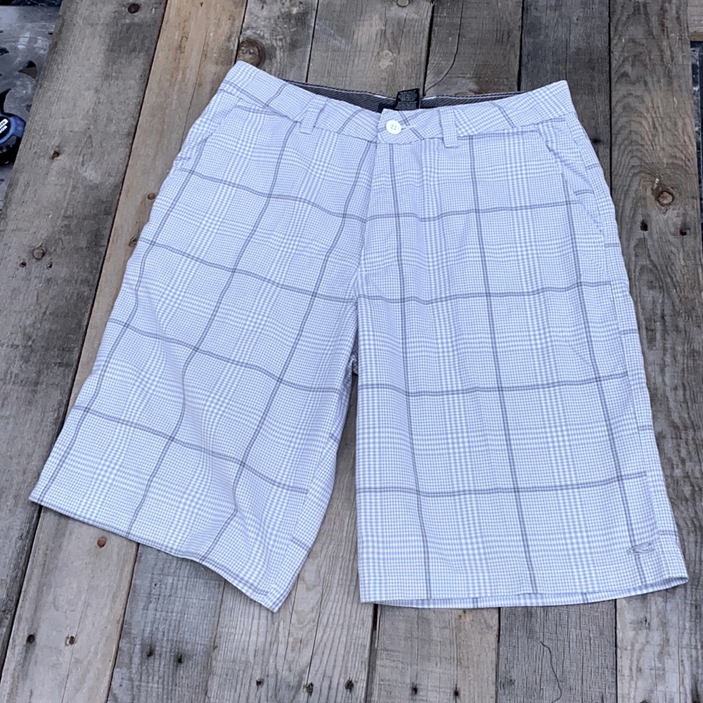 EUC O’Neill Checkered Plaid Gray & White Shorts